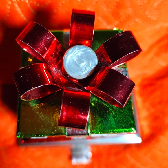 Holiday presents ,stocking hook/ holder for mantle /shelf, metal weighted heavy - Picture 3 of 14